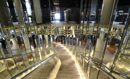 Park Hyatt Vienna Pearl Bar Staircase_2