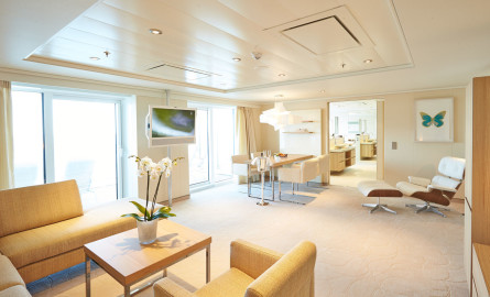 Hapag-Lloyd Kreuzfahrten, MS EUROPA 2, Owner Suite